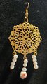 Gold and pearl earrings 