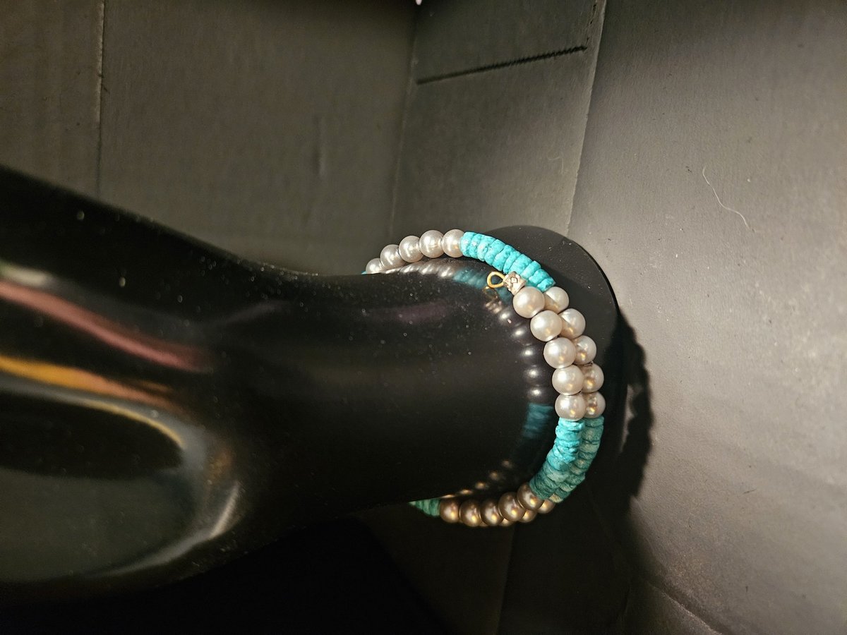 Pearl an teal bracelet 