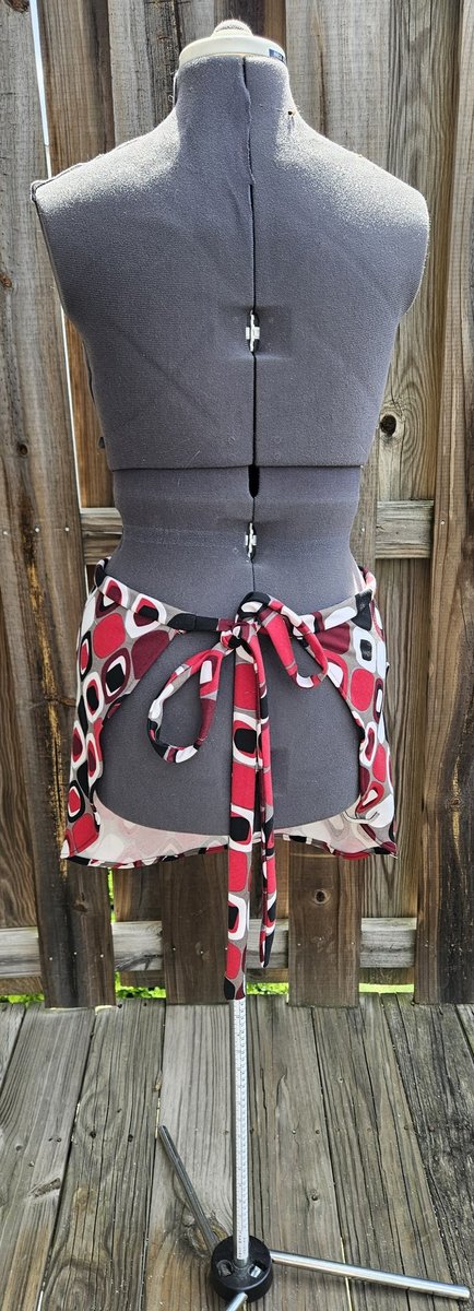 Retro inspired half apron