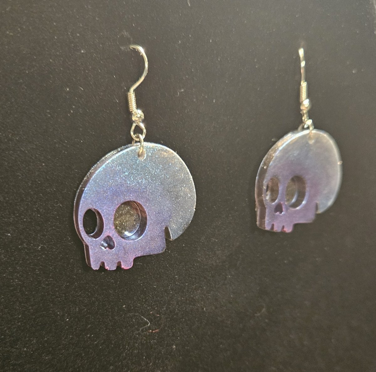 Side Eye Skull earrings 