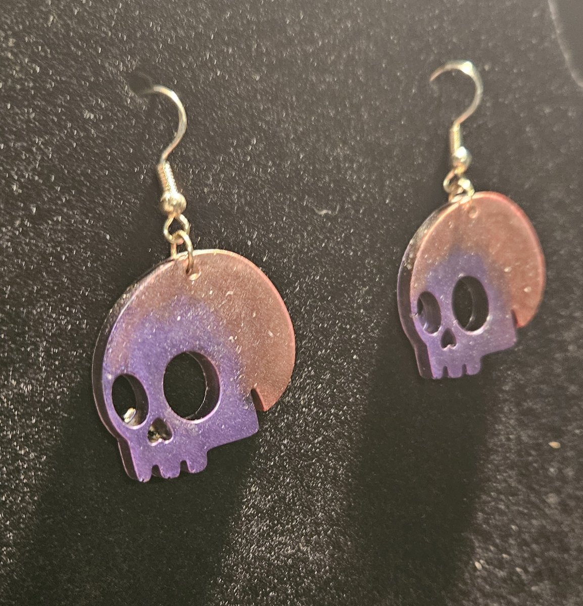 Side Eye Skull earrings 
