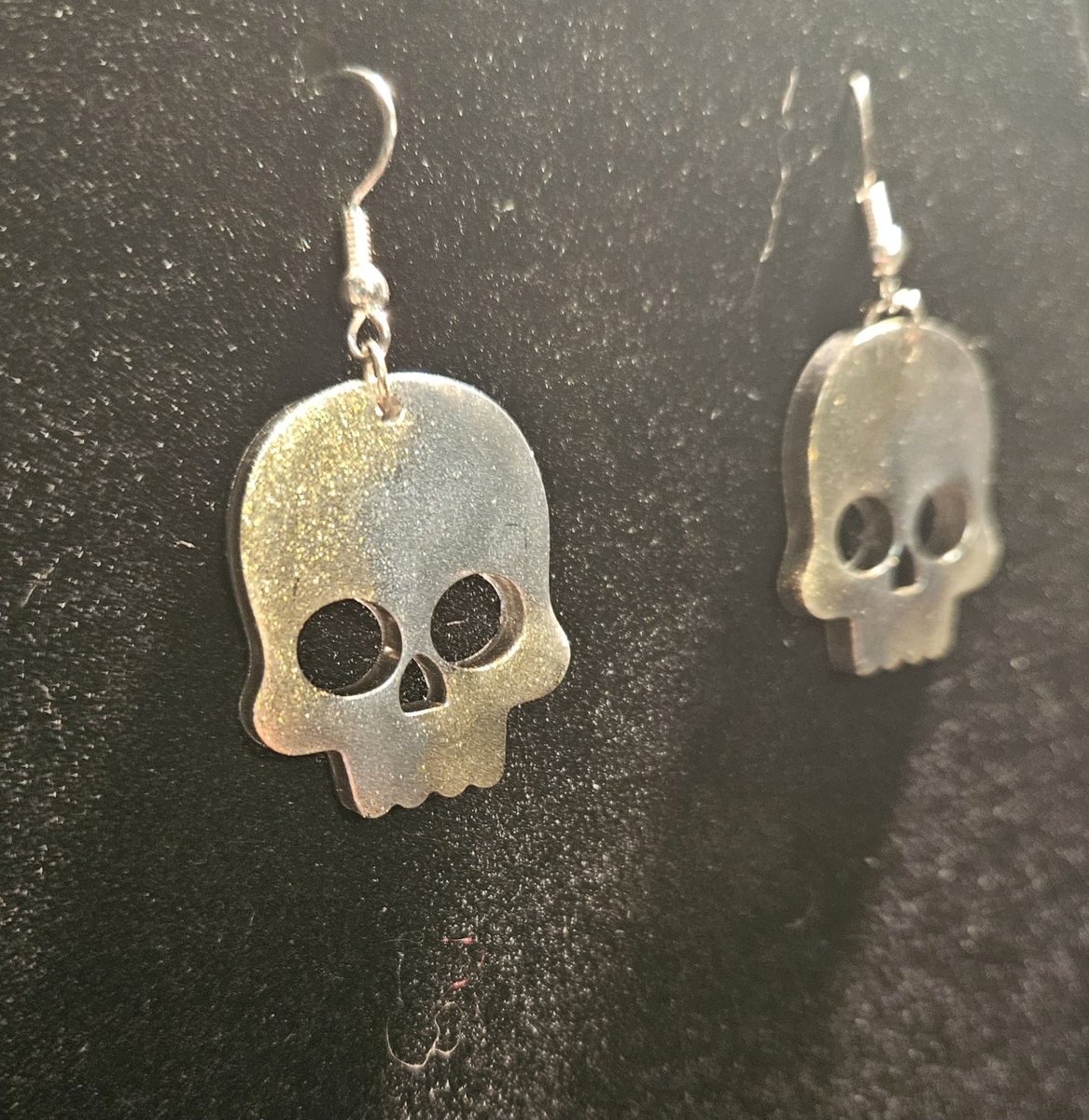 Silver and Gold skulls