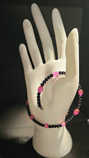 Pink and Black beaded bracelet 